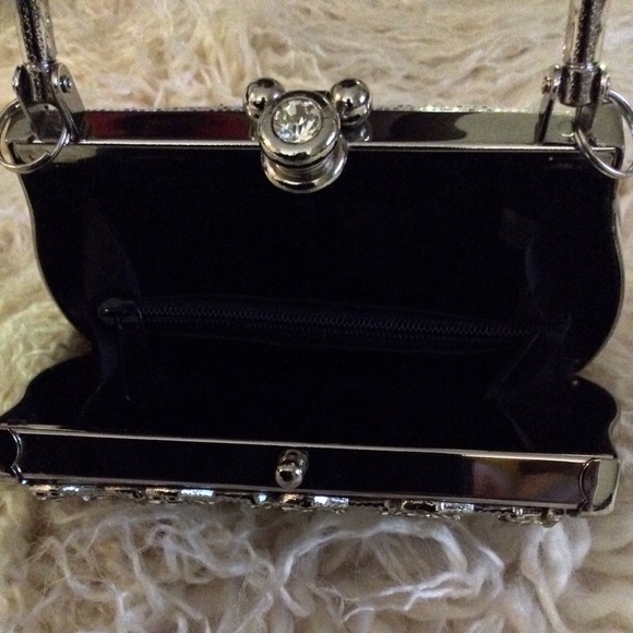 Purse - Picture 4 of 4